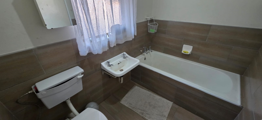 1 Bedroom Property for Sale in Wilkoppies North West